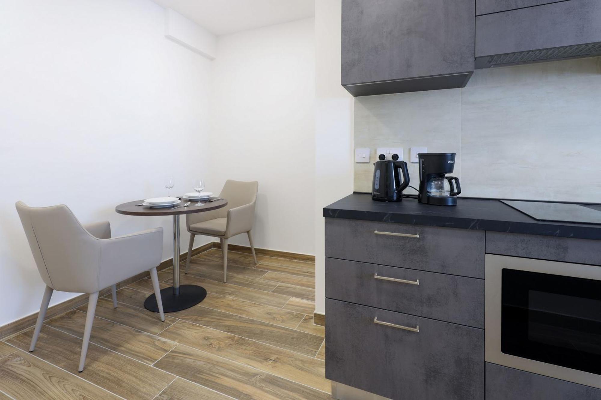 Seaview Stays St. Paul's Bay Room photo