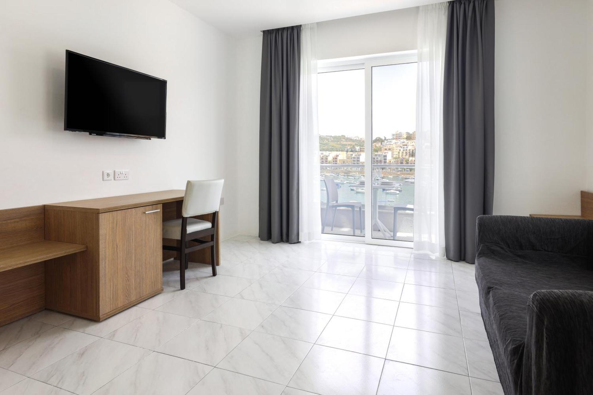 Seaview Stays St. Paul's Bay Room photo